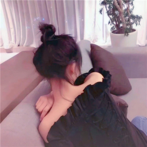 高级女生侧脸头像小众背影时尚图片