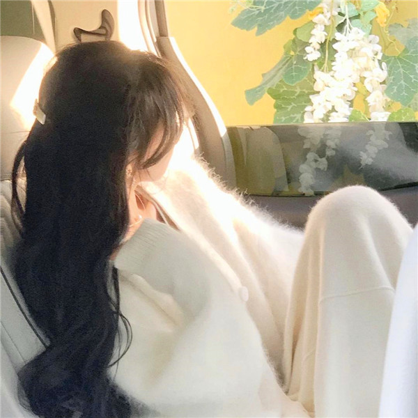 高级女生侧脸头像小众背影时尚图片