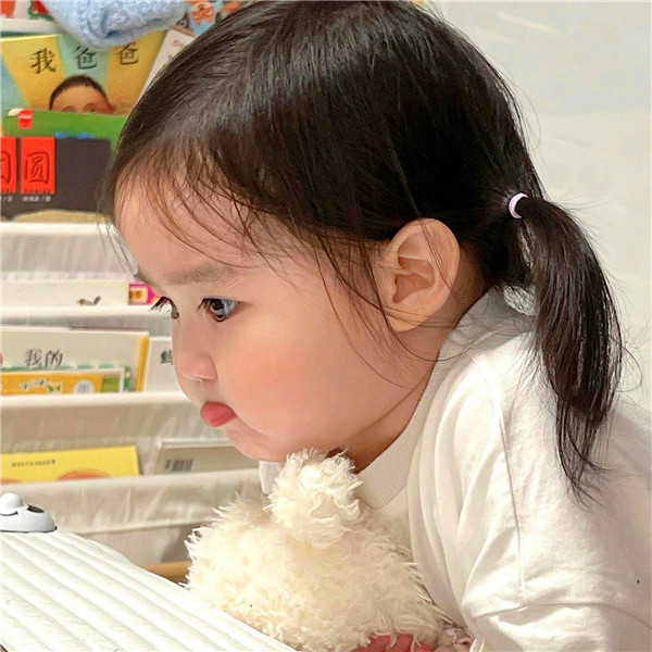 人类幼崽可爱照片头像高清图片