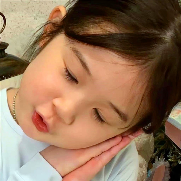 人类幼崽可爱照片头像高清图片