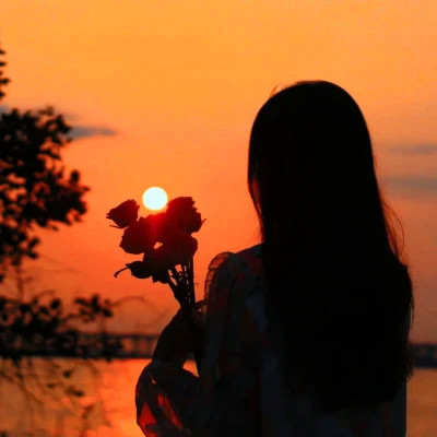 头像图片2025最火爆背影女
