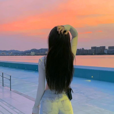 头像图片2025最火爆背影女