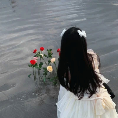 头像图片2025最火爆背影女