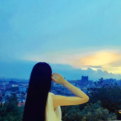 头像图片2025最火爆背影女