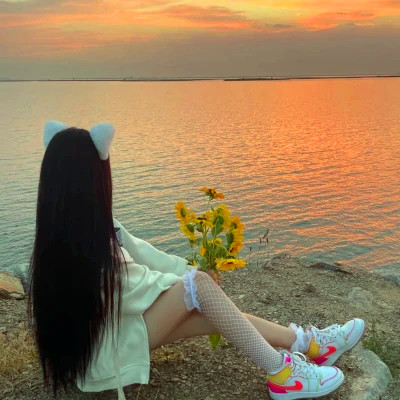 高级感背影头像女