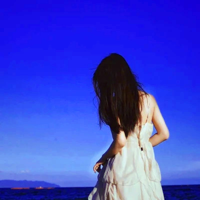 高级感背影头像女