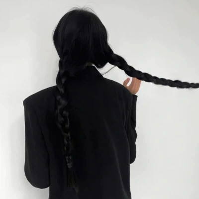 高级感背影头像女