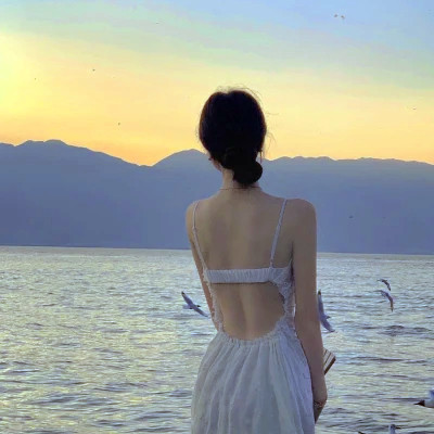 高级感背影头像女