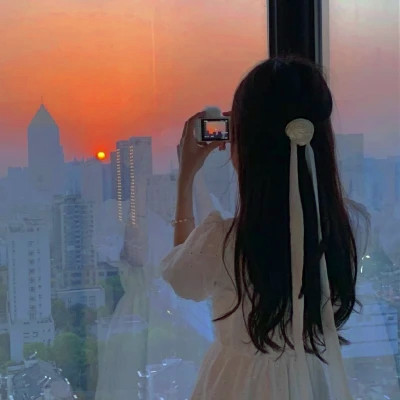 高级感背影头像女