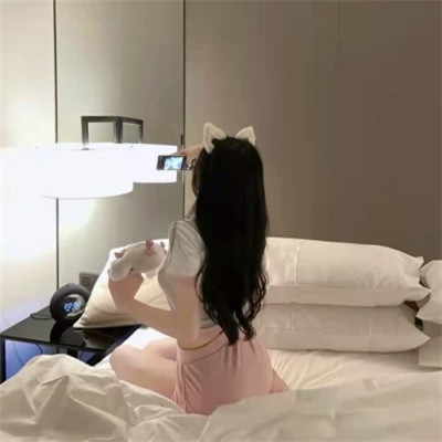 头像女简单干净气质背影