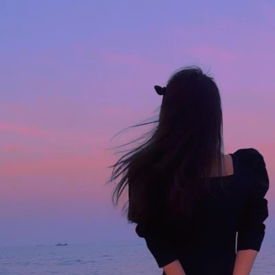 少女背影图片唯美微信头像