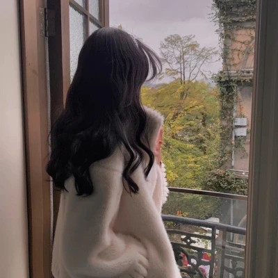 少女背影图片唯美微信头像