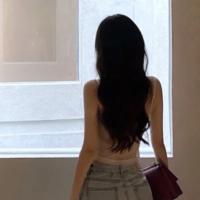 少女背影图片唯美微信头像