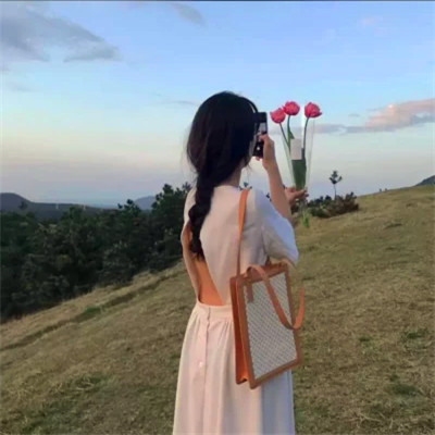 女生头像温柔干净气质背影