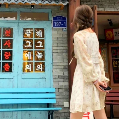女头像真人图片背影