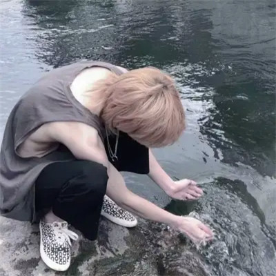 背影男头