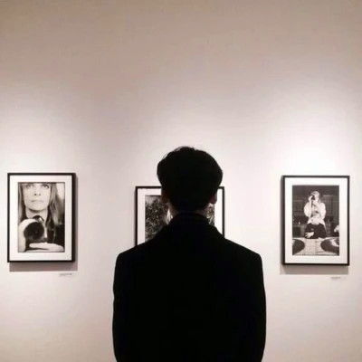 背影男头
