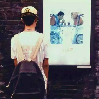 背影男头