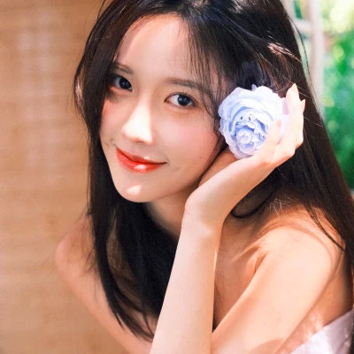 清新唯美图片女生头像