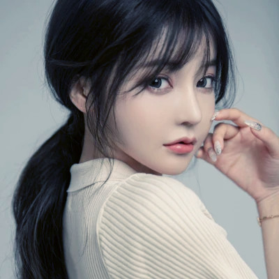 绝美好看的美女头像