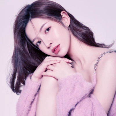 绝美好看的美女头像
