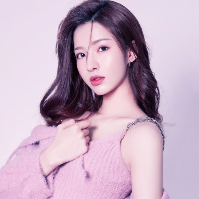 绝美好看的美女头像