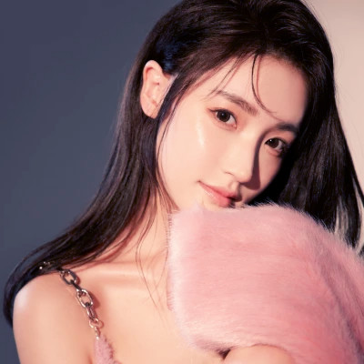 绝美好看的美女头像