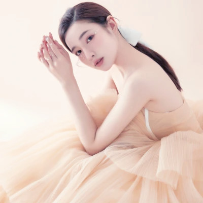 绝美好看的美女头像