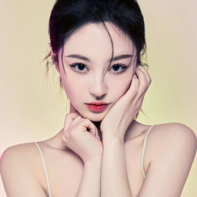 绝美好看的美女头像