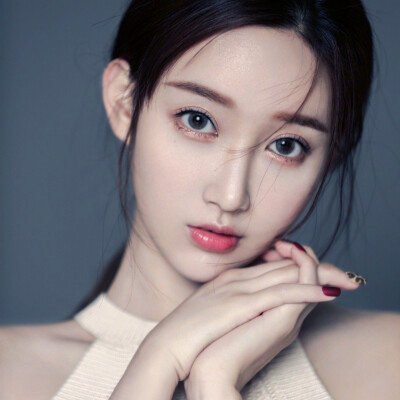 绝美好看的美女头像
