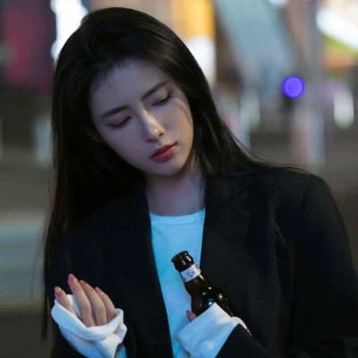 超火真人女生好看的图片头像