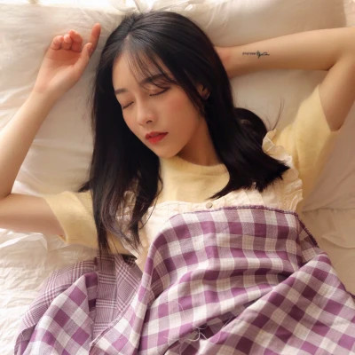 超火真人女生好看的图片头像