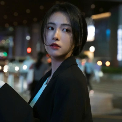 超火真人女生好看的图片头像