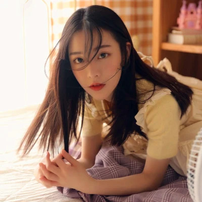 超火真人女生好看的图片头像