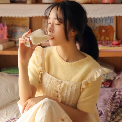 超火真人女生好看的图片头像