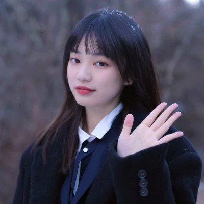 超火真人女生好看的图片头像