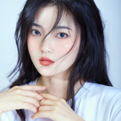 超火真人女生好看的图片头像