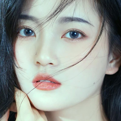 超火真人女生好看的图片头像