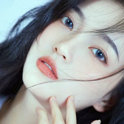 超火真人女生好看的图片头像