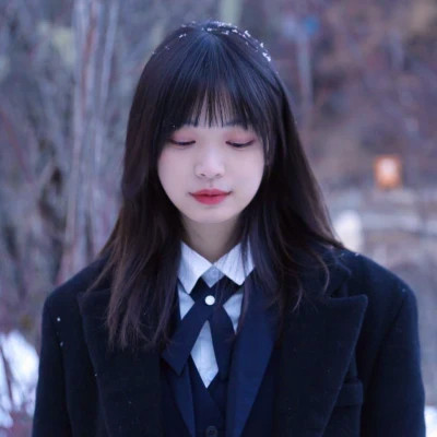 超火真人女生好看的图片头像