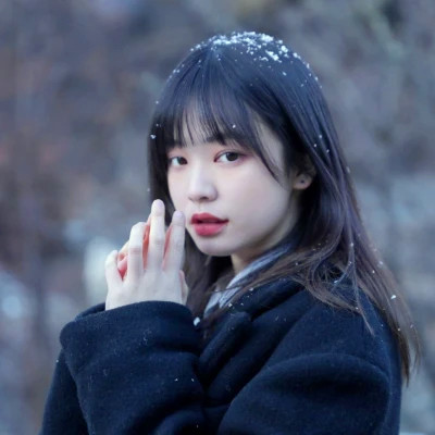 超火真人女生好看的图片头像