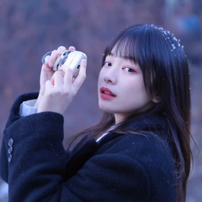 超火真人女生好看的图片头像