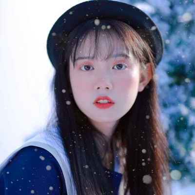 超火真人女生好看的图片头像