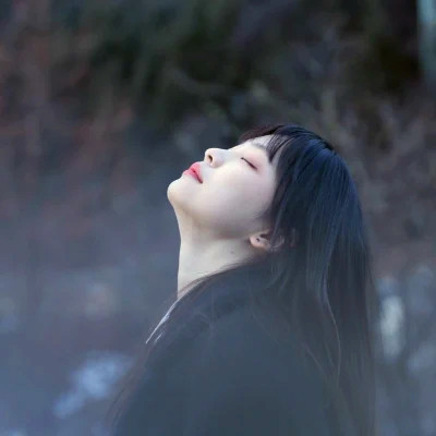 超火真人女生好看的图片头像