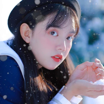 超火真人女生好看的图片头像