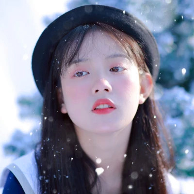 超火真人女生好看的图片头像