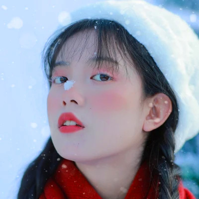超火真人女生好看的图片头像