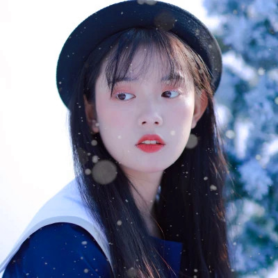 超火真人女生好看的图片头像
