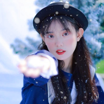 超火真人女生好看的图片头像