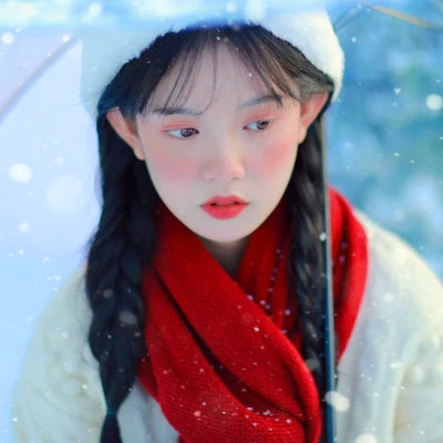 超火真人女生好看的图片头像